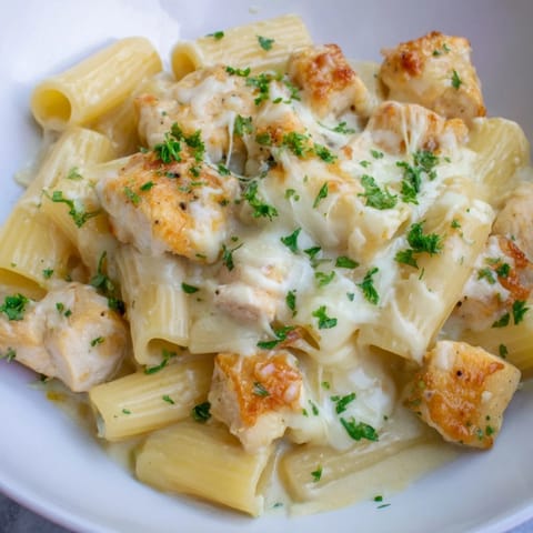 Creamy Chicken Alfredo Bake